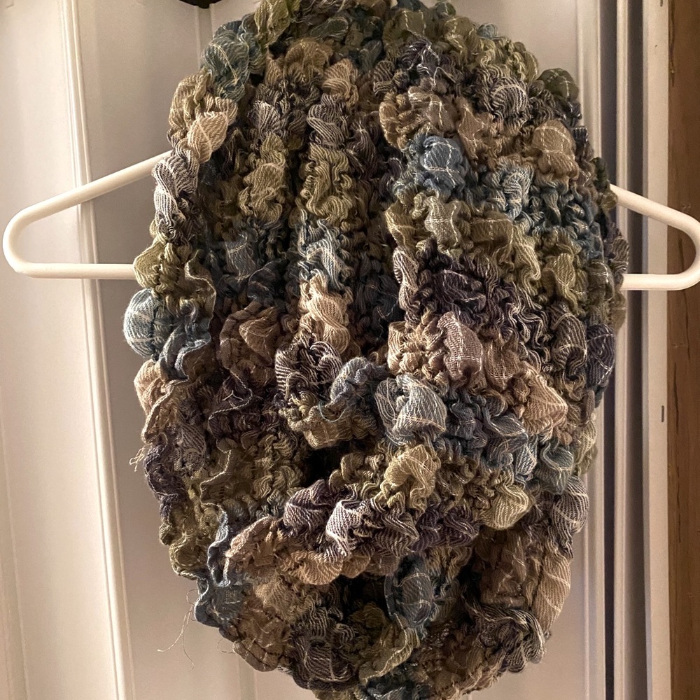 ❄️WINTER CLEARANCE!!❄️ Infinity scarf